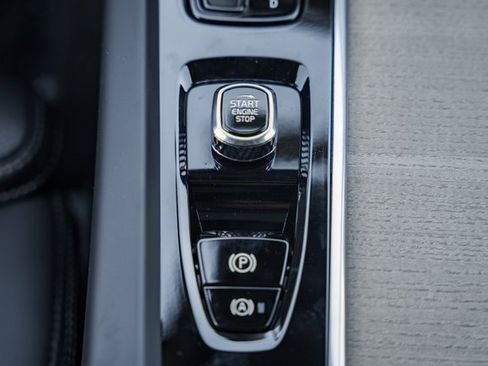 New 2026 Volvo XC60 B5 Ultra w/ Protection Package Premier image 26