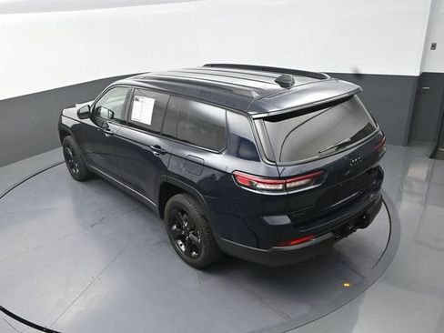 Used 2024 Jeep Grand Cherokee L Limited w/ Black Appearance Package AWD/4WD image 16