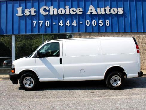 Used 2018 Chevrolet Express 2500 image 8
