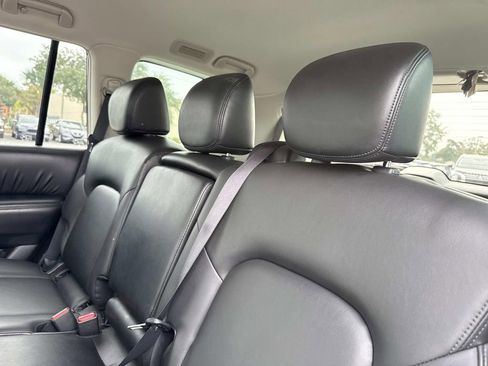 Used 2022 Nissan Armada SV image 14