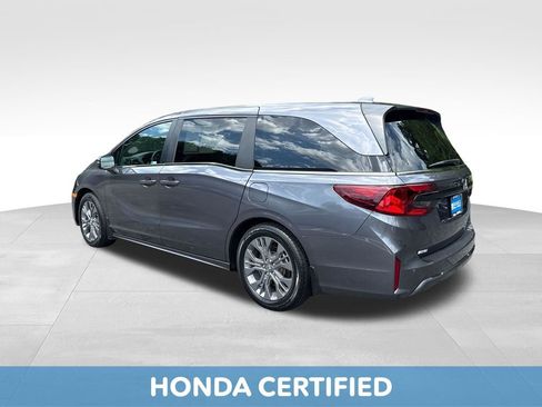 Used 2025 Honda Odyssey Touring image 4