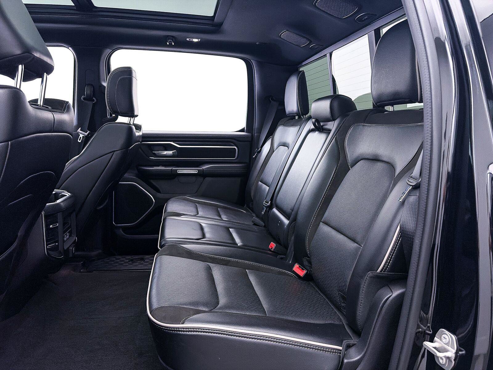 Used 2023 RAM 1500 Laramie AWD/4WD image 40