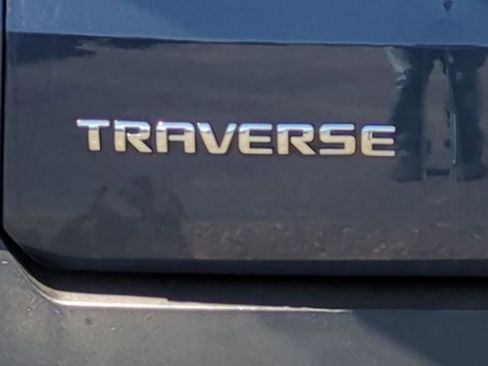 Used 2023 Chevrolet Traverse LT FWD image 10