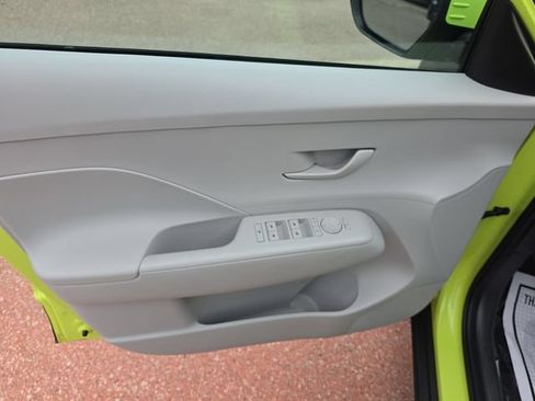 Used 2024 Hyundai Kona SEL FWD image 10
