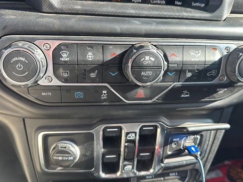 Used 2023 Jeep Wrangler Unlimited Sahara w/ Cold Weather Group AWD/4WD image 24