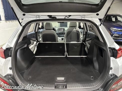 Used 2020 Hyundai Kona Limited w/ Cargo Package FWD image 12