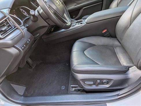 Used 2023 Toyota Camry XLE image 14