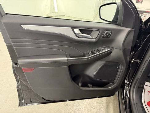 New 2026 Ford Escape Platinum w/ Class II Trailer Tow Package image 14