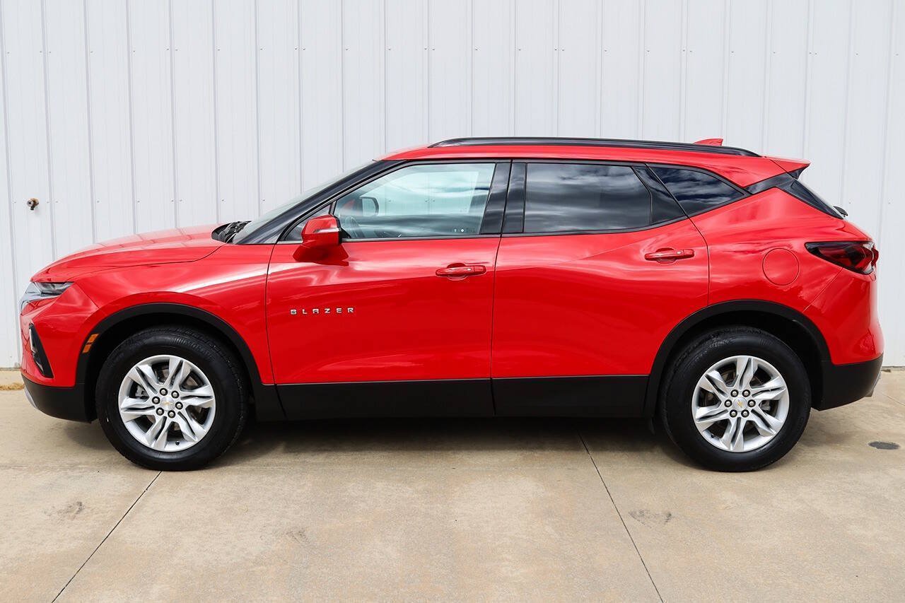 Used 2021 Chevrolet Blazer LT AWD/4WD image 2