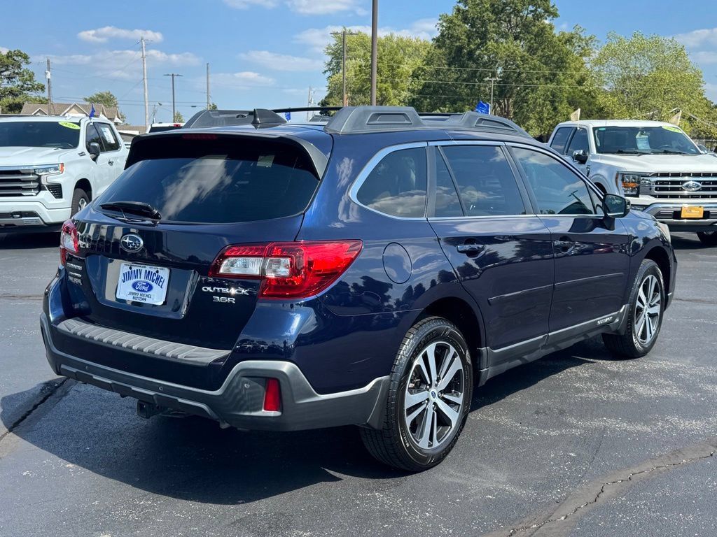 Used 2018 Subaru Outback 3.6R Limited AWD/4WD image 24