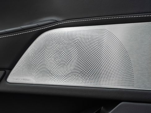 Used 2022 BMW ALPINA B7 xDrive w/ Luxury Rear Seating Package image 34