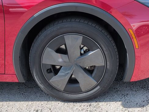 Used 2024 Toyota Prius Prime FWD image 12