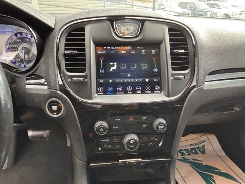Used 2019 Chrysler 300 S RWD image 10
