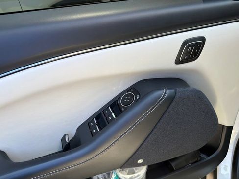 Used 2021 Ford Mustang Mach-E Premium RWD image 8