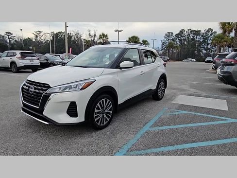 Used 2024 Nissan Kicks SV image 24