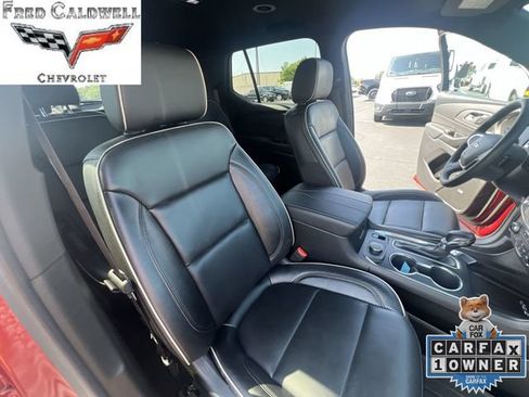 Used 2023 Chevrolet Traverse Premier FWD image 33