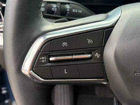 Used 2025 Chevrolet Equinox LT image 5