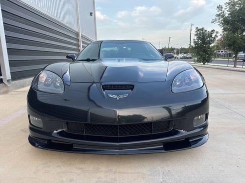 Used 2012 Chevrolet Corvette Z06 w/ 3LZ Preferred Equipment Group RWD image 11