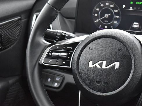 Certified 2025 Kia Seltos EX w/ EX Sunroof Package image 20