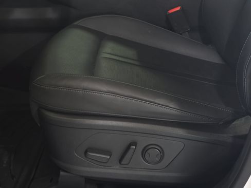 Used 2025 Kia Sorento S w/ Panoramic Sunroof Package FWD image 27