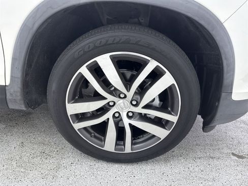 Used 2016 Honda Pilot Touring image 49