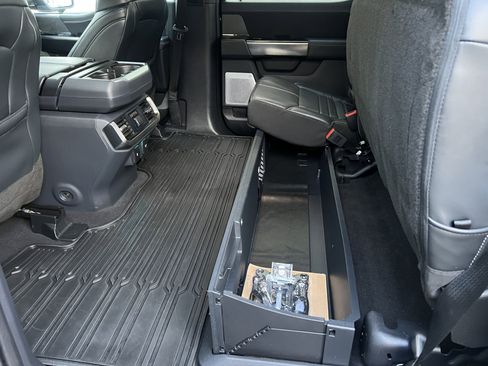 Used 2023 Ford F150 Platinum w/ FX4 Off-Road Package image 19