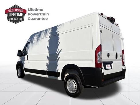 Used 2025 RAM ProMaster 2500 w/ Convenience Group FWD image 3
