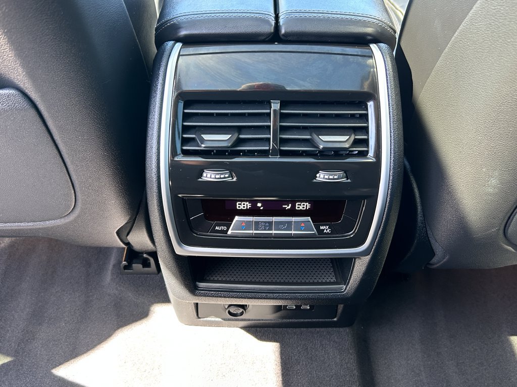 Used 2023 BMW X7 xDrive40i AWD/4WD image 36