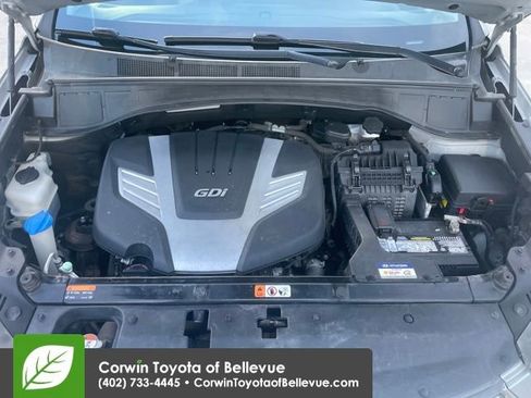 Used 2017 Hyundai Santa Fe Limited image 22