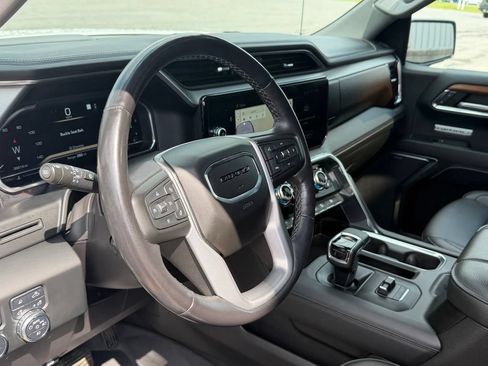 Used 2023 GMC Sierra 1500 Denali AWD/4WD image 19