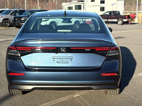 Used 2025 Honda Accord SE image 7