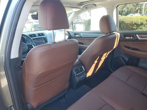 Used 2019 Subaru Outback 3.6R Touring image 18