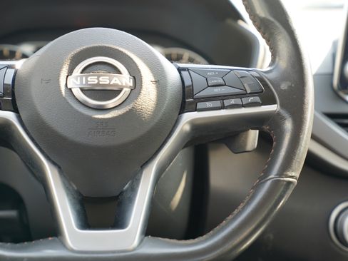 Used 2024 Nissan Altima 2.5 SR FWD image 19