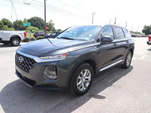 Used 2020 Hyundai Santa Fe SE FWD image 3