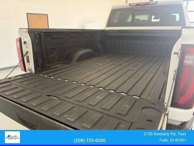 Used 2024 GMC Sierra 3500 Denali Ultimate AWD/4WD image 43