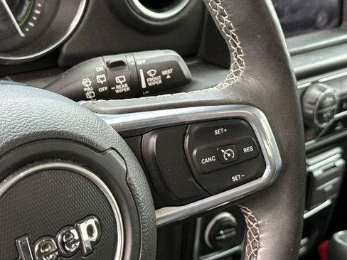 Used 2023 Jeep Wrangler Unlimited Sahara w/ Cold Weather Group AWD/4WD image 15
