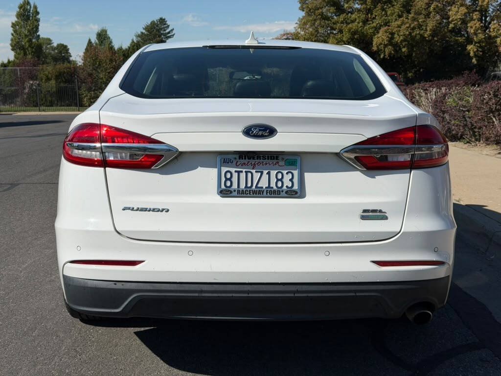 Used 2020 Ford Fusion SEL FWD image 4