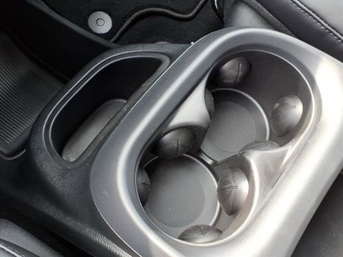 New 2026 Chrysler Pacifica Select image 30