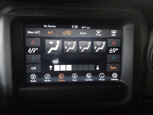 Used 2021 Jeep Wrangler Unlimited Sport AWD/4WD image 16