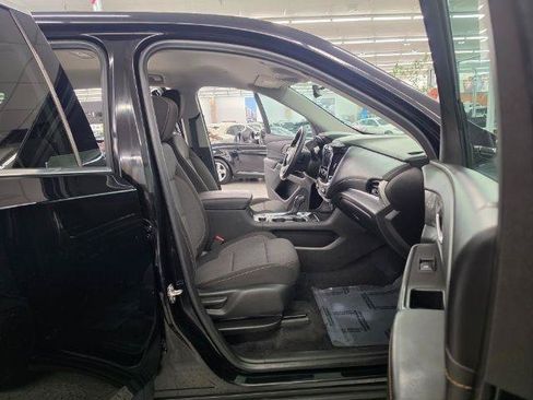 Used 2020 Chevrolet Traverse LS w/ LPO, Floor Liner Package FWD image 10