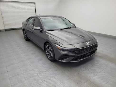 Used 2024 Hyundai Elantra SEL w/ Convenience Package FWD image 13