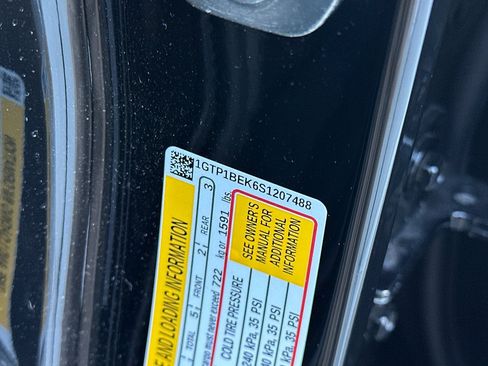 Used 2025 GMC Canyon Elevation w/ Convenience Package image 39