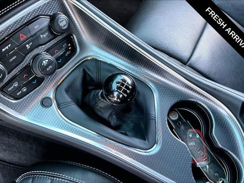 Used 2016 Dodge Challenger SRT Hellcat RWD image 8