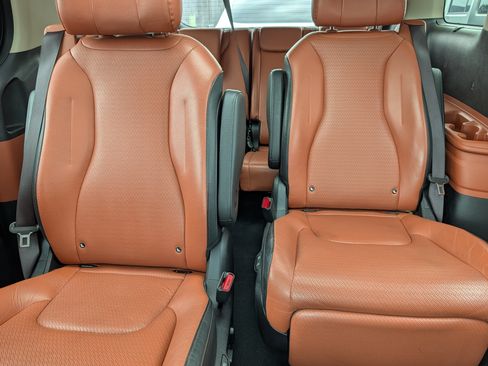 Used 2024 Kia Carnival SX Prestige FWD image 13