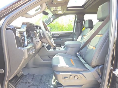 New 2026 GMC Sierra 1500 AT4 w/ AT4 Premium Package AWD/4WD image 17