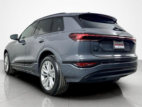 Used 2025 Audi Q6 e-tron Premium w/ Convenience Package image 3