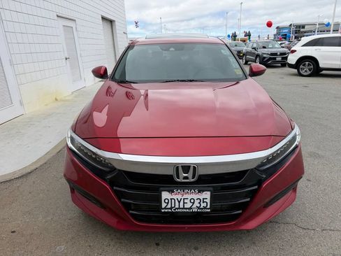Used 2018 Honda Accord Touring image 9