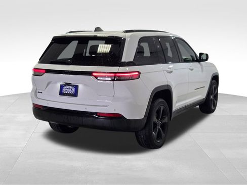 Certified 2023 Jeep Grand Cherokee Altitude AWD/4WD image 26