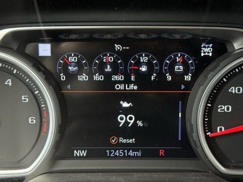 Used 2021 Chevrolet Suburban High Country image 16