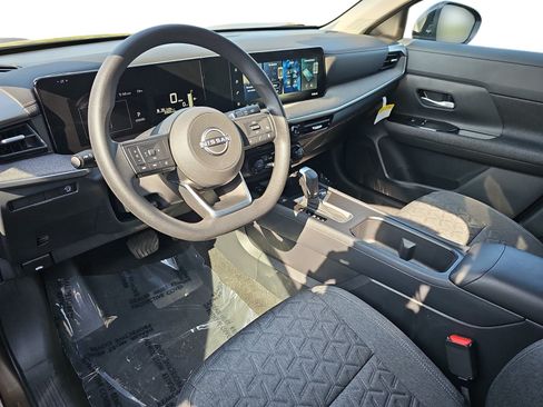 Used 2026 Nissan Kicks SV w/ SV Premium Package FWD image 13